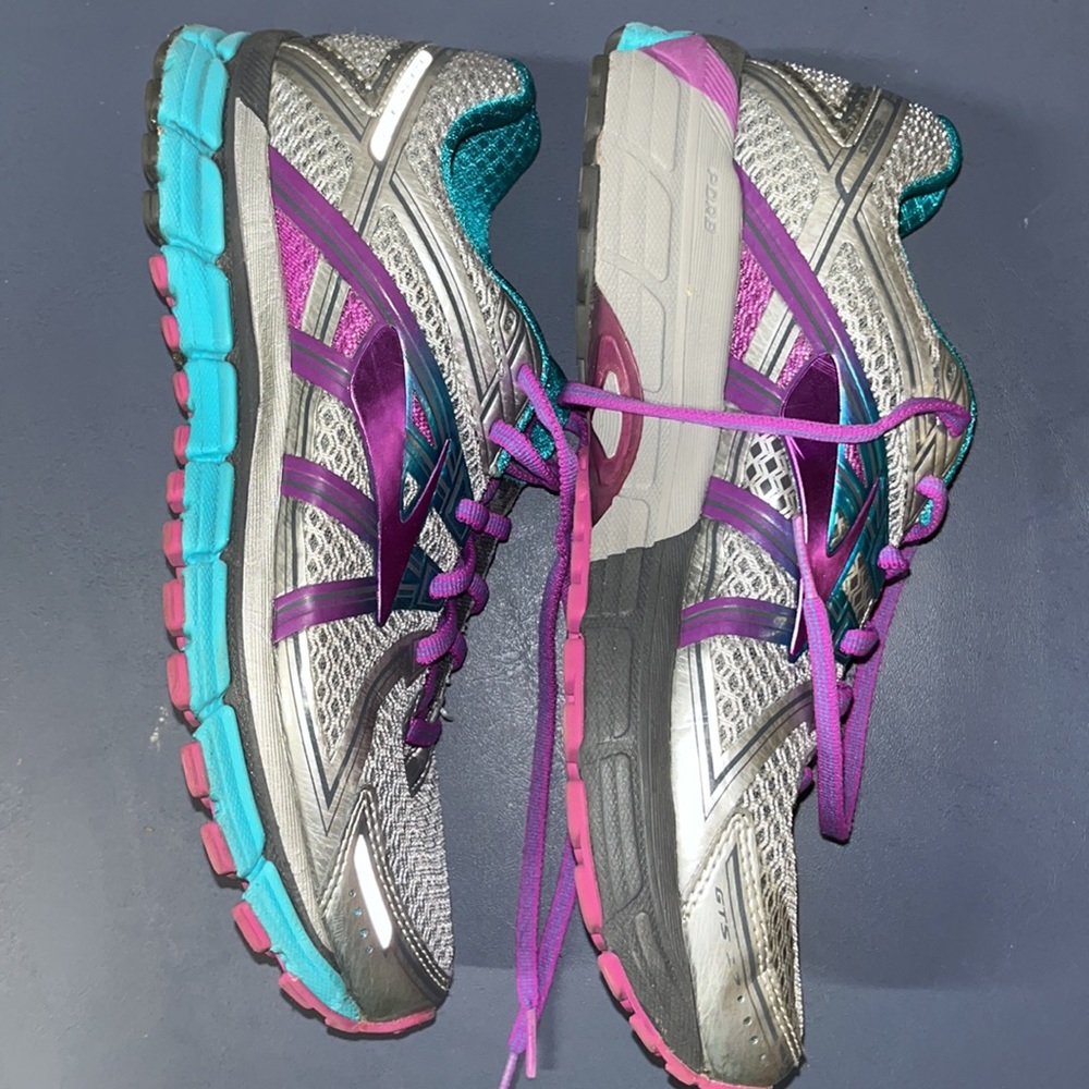 Brooks GTS Seventeen running shoes - Picture 3 of 11
